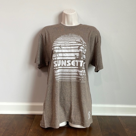 NWT OK Tease Sunsettin Tshirt - Picture 1 of 6